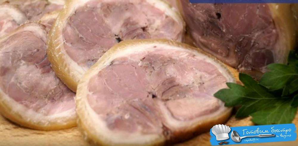 Мясной рулет из свинины в луковой шелухе - фото и видео