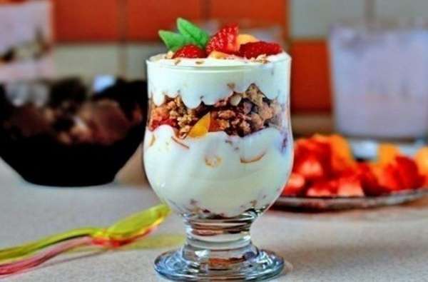 Фруктовый десерт с йогуртом - рецепт с фото
