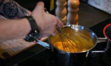 Как приготовить сырный суп на мясном бульоне